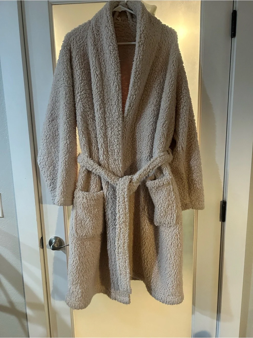 Pottery Barn Cream Sherpa Wrap Robe
